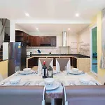 Patong Spacious 4 Bedroom Vacation Home