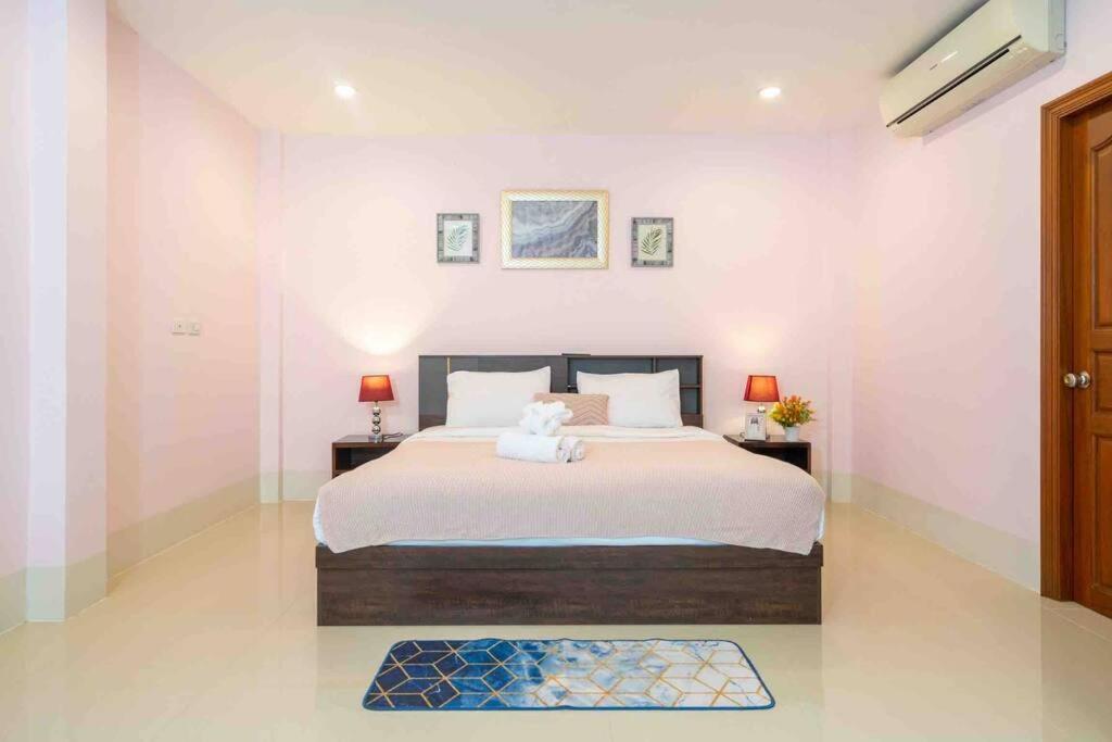 Feriehus Spacious 4 Bedroom Vacation